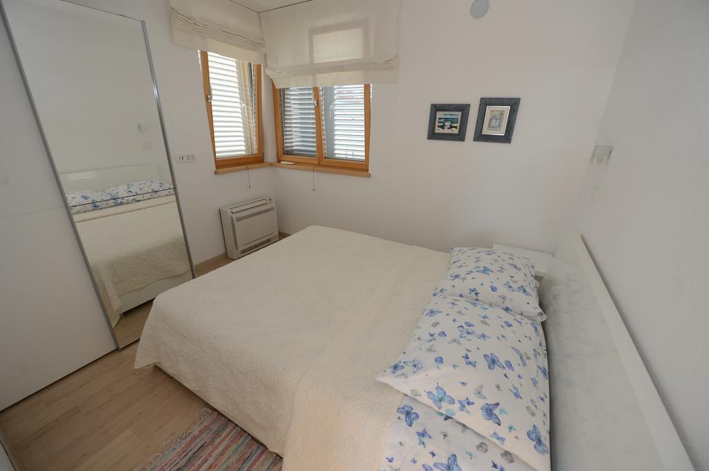 Apartment Mara Petrcane Room photo